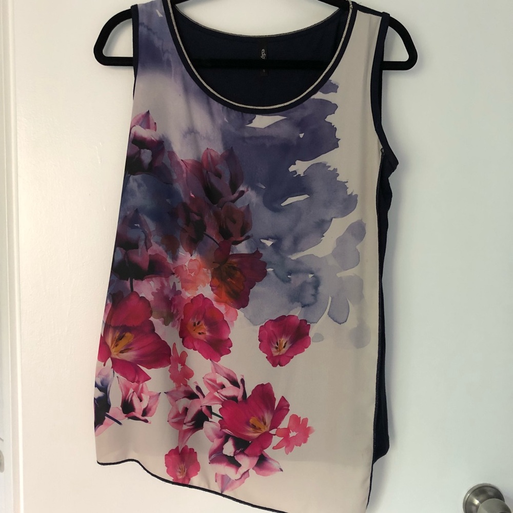 Floral sleeveless top